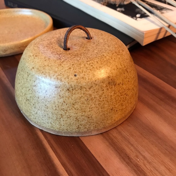 Vintage pottery tray with cover - cloche - Picture 9 of 9